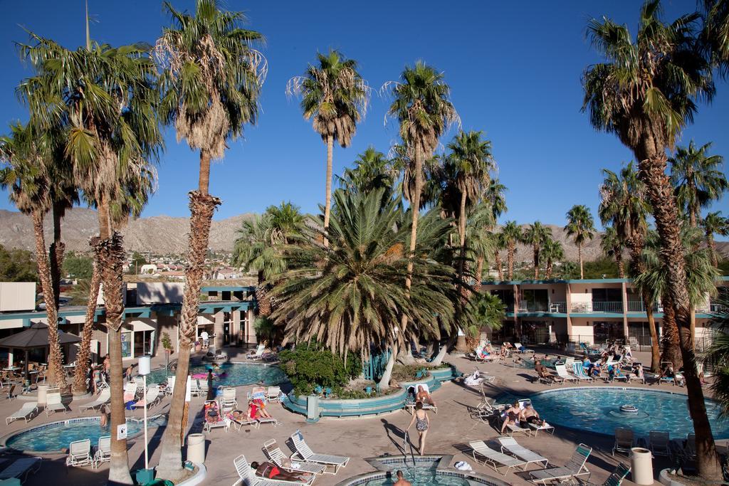 Desert Hot Springs Spa Hotel Exterior photo