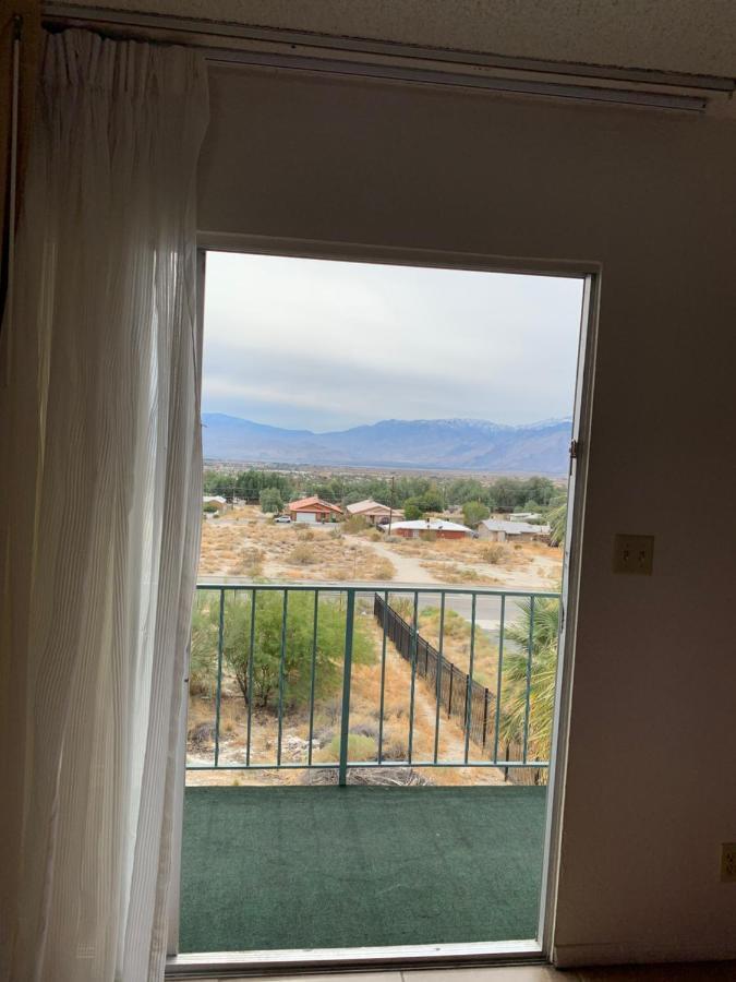 Desert Hot Springs Spa Hotel Exterior photo